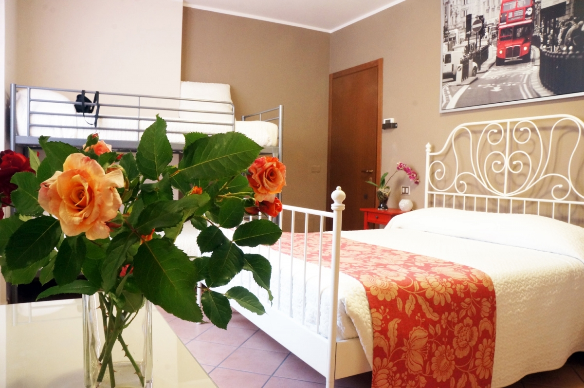 Alexander Rooms Tirano